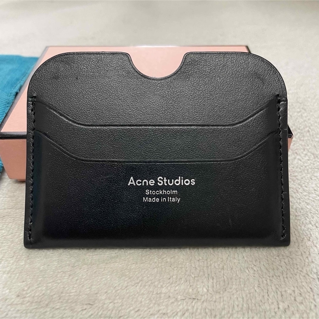 Acne Studios(アクネストゥディオズ)の定価26,950円 Acne Studios カードホルダー レディースのファッション小物(名刺入れ/定期入れ)の商品写真