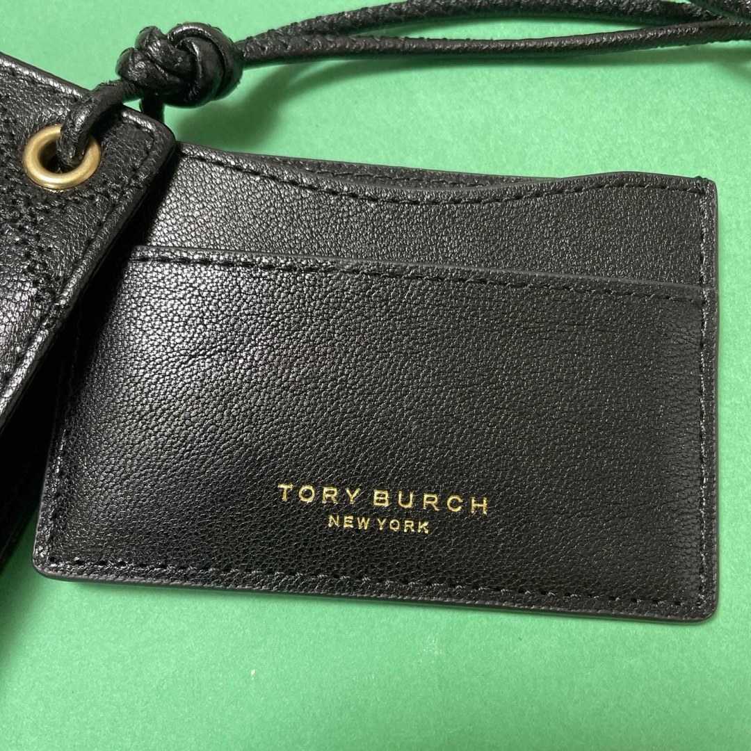 Tory Burch(トリーバーチ)の新品☆ トリーバーチ　ストラップショルダー付きカードケース　黒 レディースのファッション小物(パスケース/IDカードホルダー)の商品写真