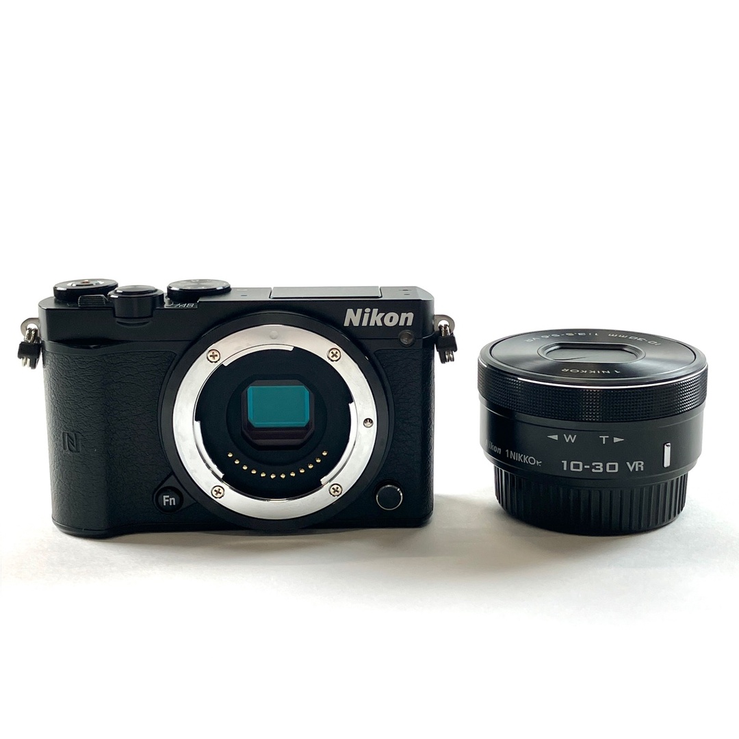 ニコン 1 J5 レンズキット 中古 スマホ/家電/カメラのカメラ(ミラーレス一眼)の商品写真