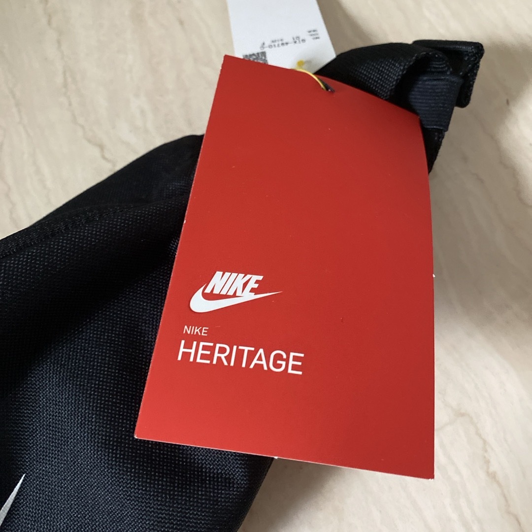 NIKE(ナイキ)の新品！NIKE ヘリテージ3リットル レディースのバッグ(ボディバッグ/ウエストポーチ)の商品写真