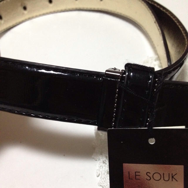 Le souk(ルスーク)のエナメルベルト レディースのファッション小物(ベルト)の商品写真