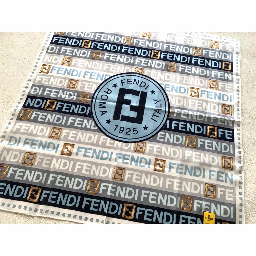 FENDI(フェンディ)のFENDI★フェンディ★大判ハンカチ N ★新品未使用 レディースのファッション小物(ハンカチ)の商品写真