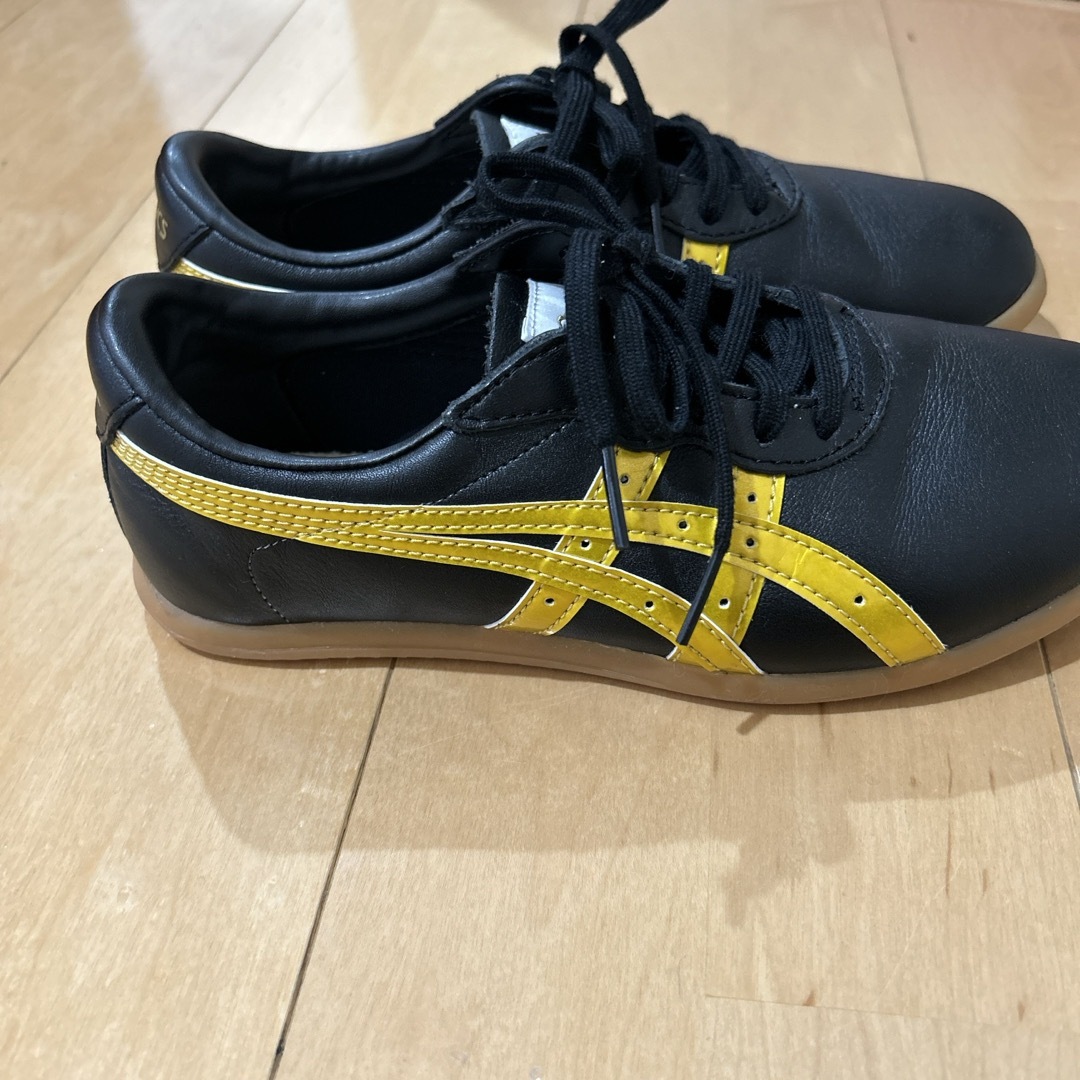 asics(アシックス)の【honeybbb様専用です】太極拳　シューズ　size24 レディースの靴/シューズ(スニーカー)の商品写真