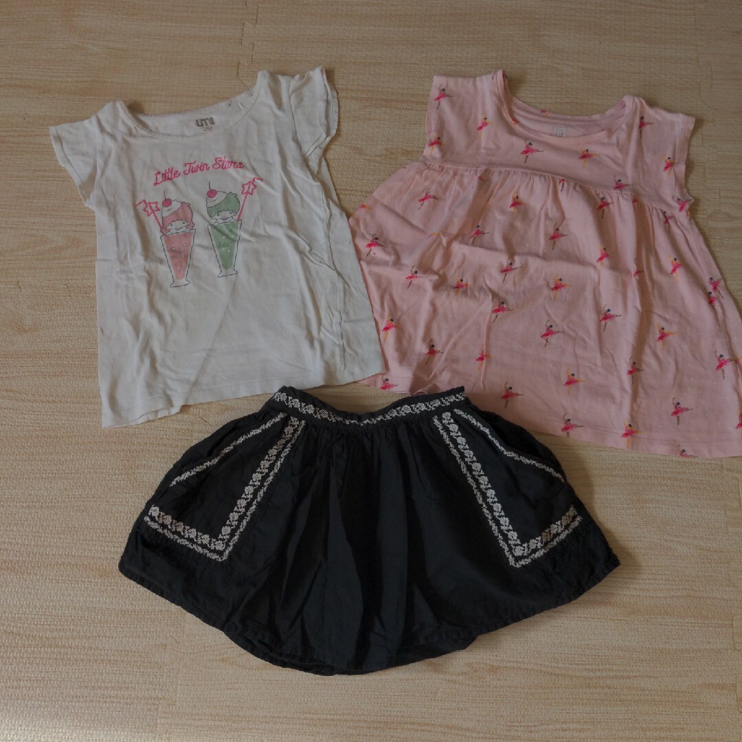 GAP(ギャップ)の半袖＆スカート3点セット キッズ/ベビー/マタニティのキッズ服女の子用(90cm~)(Tシャツ/カットソー)の商品写真