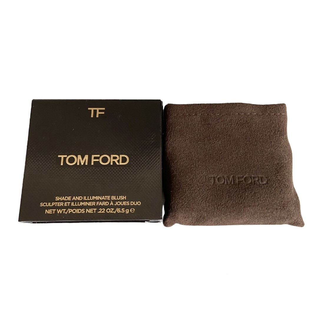 TOM FORD BEAUTY(トムフォードビューティ)のほぼ未使用 箱あり TOM FORD パウダーチーク チェリーブレイズ コスメ/美容のベースメイク/化粧品(チーク)の商品写真