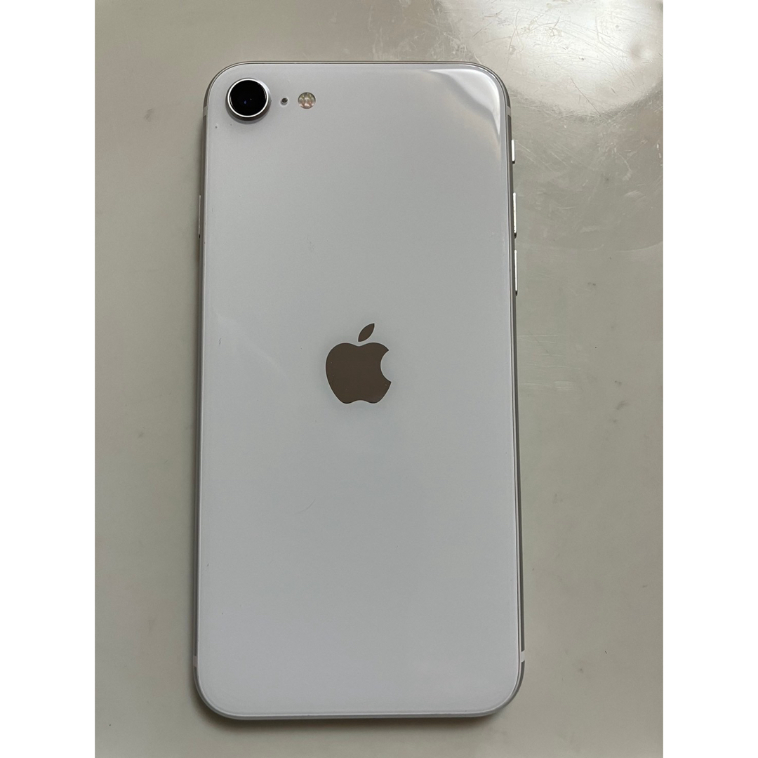 iPhone - iPhone SE 第2世代 ホワイト 64 GB SIMフリーの通販 by たみ