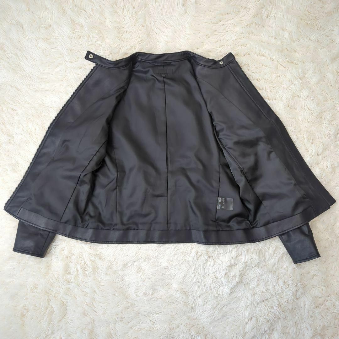 UNIQLO(ユニクロ)の美品 ユニクロ ネオレザー シングル ライダースジャケット M ブラック 黒 レディースのジャケット/アウター(ライダースジャケット)の商品写真