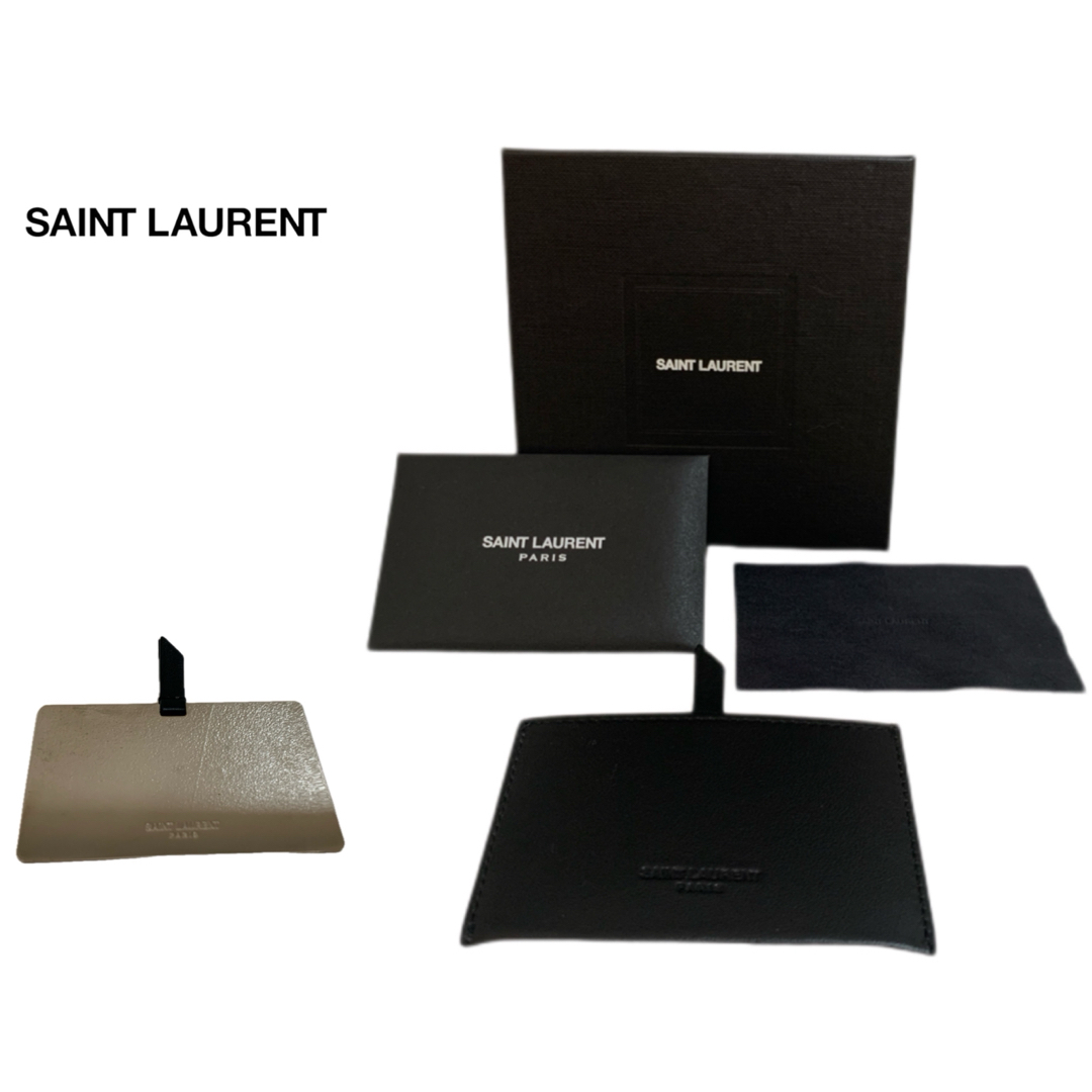 Saint Laurent(サンローラン)のSAINT LAURENT 2018s ITALY製 レザーケース付き ミラー レディースのファッション小物(ミラー)の商品写真