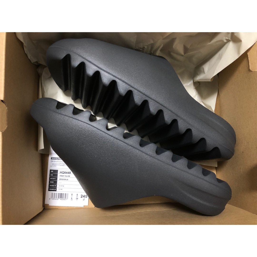 YEEZY（adidas）(イージー)の【24.5cm】adidas YEEZY Slide "Onyx" HQ6448 レディースの靴/シューズ(サンダル)の商品写真