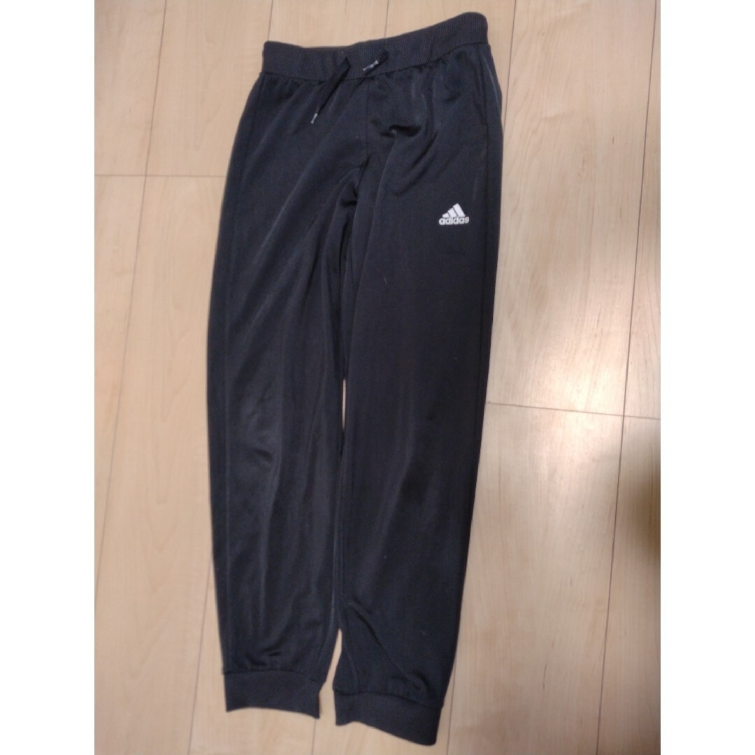 adidas(アディダス)のアディダス　140 上下　ジャージ キッズ/ベビー/マタニティのキッズ服女の子用(90cm~)(その他)の商品写真