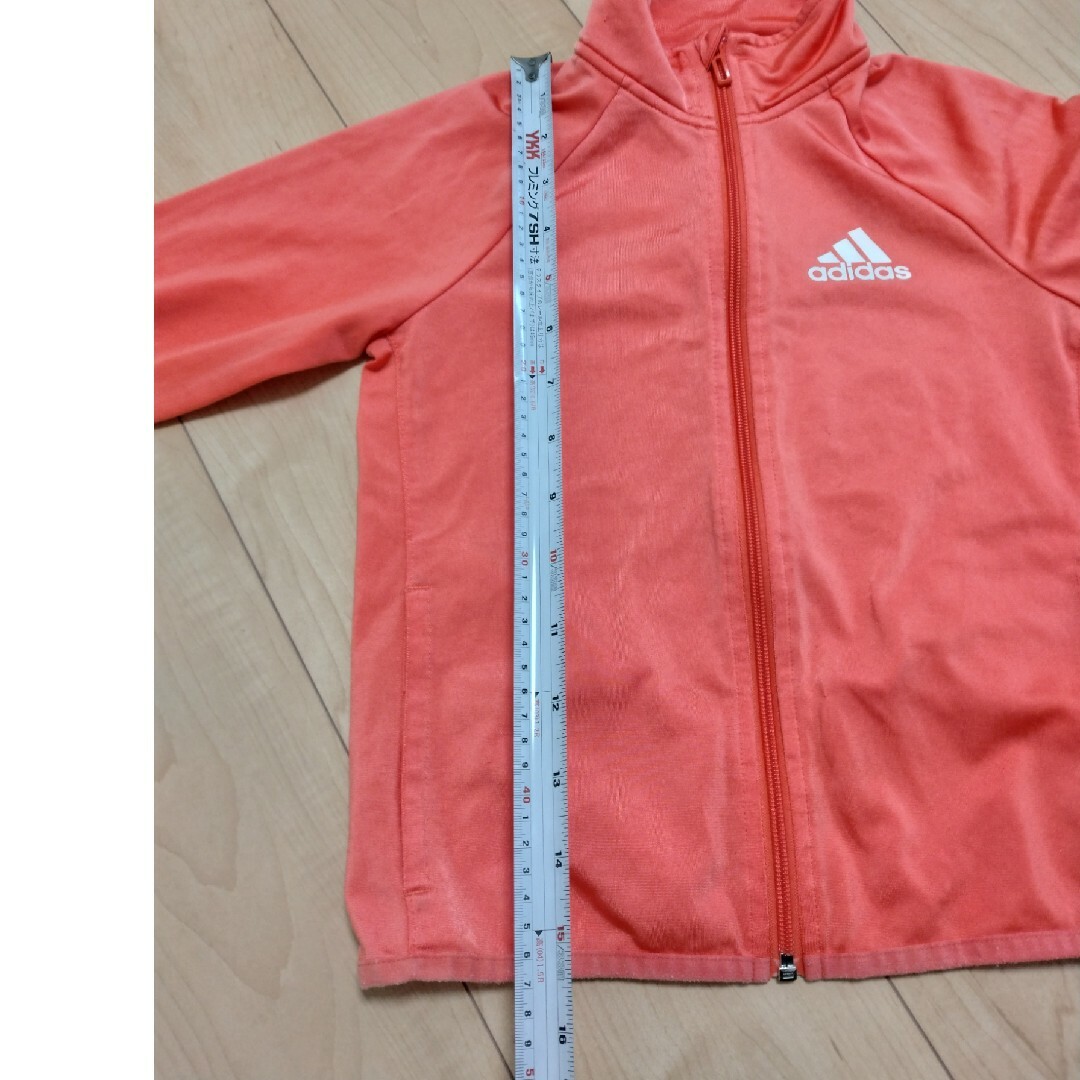 adidas(アディダス)のアディダス　140 上下　ジャージ キッズ/ベビー/マタニティのキッズ服女の子用(90cm~)(その他)の商品写真