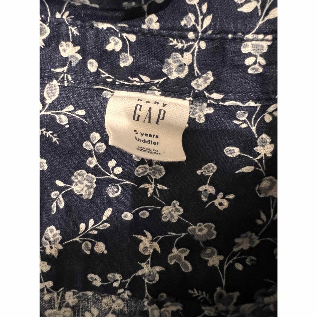 babyGAP(ベビーギャップ)のGap 草花柄ブラウス キッズ/ベビー/マタニティのキッズ服女の子用(90cm~)(ブラウス)の商品写真