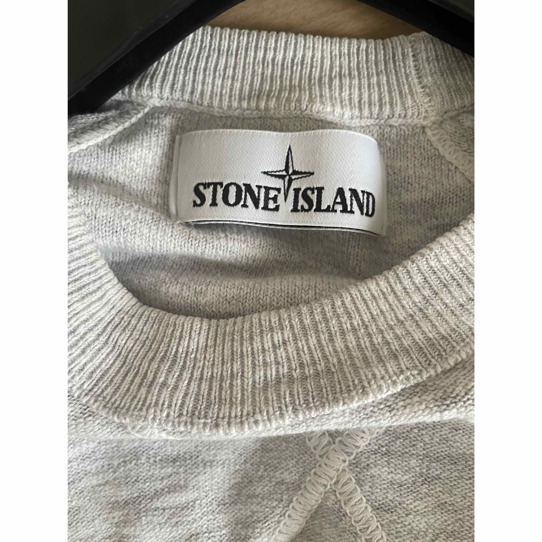 STONE ISLAND(ストーンアイランド)の美品　ストーンアイランド　スエット　S メンズのトップス(スウェット)の商品写真