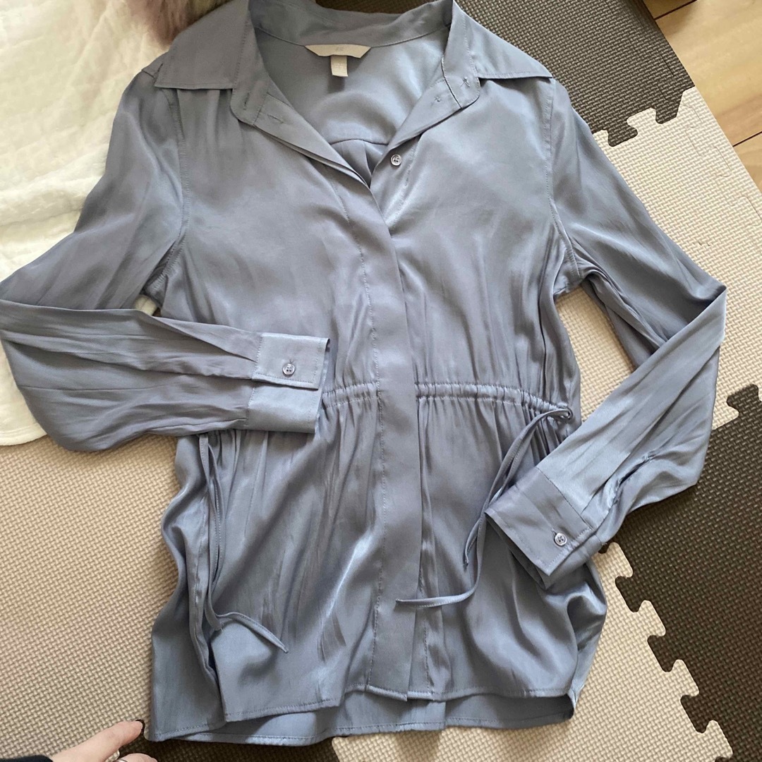 H&M(エイチアンドエム)の美品　シャツ レディースのトップス(シャツ/ブラウス(長袖/七分))の商品写真