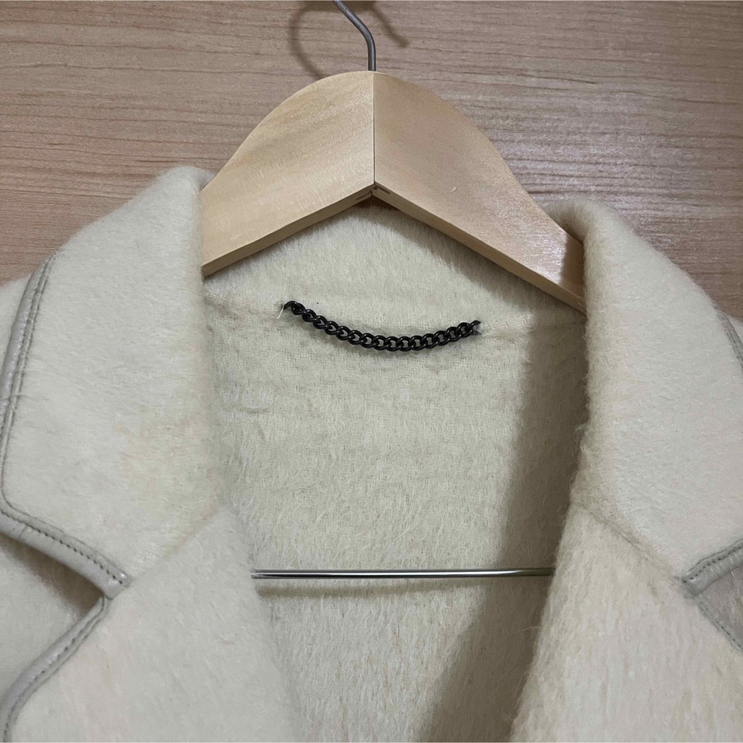 PIACENZA(ピアチェンツァ)のpiacenza  白　チェスターコート レディースのジャケット/アウター(チェスターコート)の商品写真