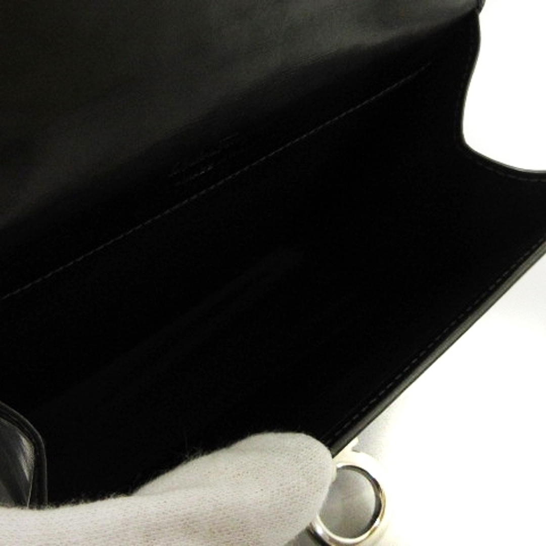 Salvatore Ferragamo(サルヴァトーレフェラガモ)のサルヴァトーレフェラガモ ミニクラッチバッグ 鞄 ガンチーニ グレー ■GY14 レディースのバッグ(クラッチバッグ)の商品写真