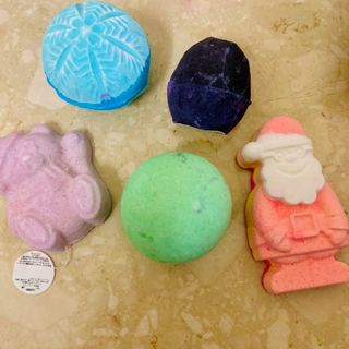 LUSH - 【最終値下げ1つあたり660円！】LUSH バスボム まとめ