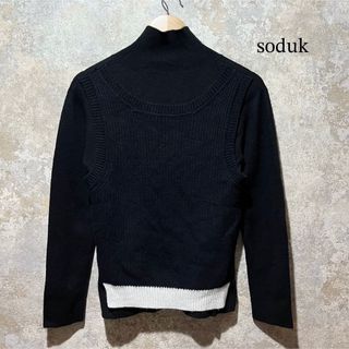 トーガ(TOGA)のsoduk スドーク ハイネック ドッキングニット(ニット/セーター)