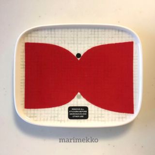 マリメッコ(marimekko)の新品未使用　マリメッコ   プレート　　Kalendi(食器)