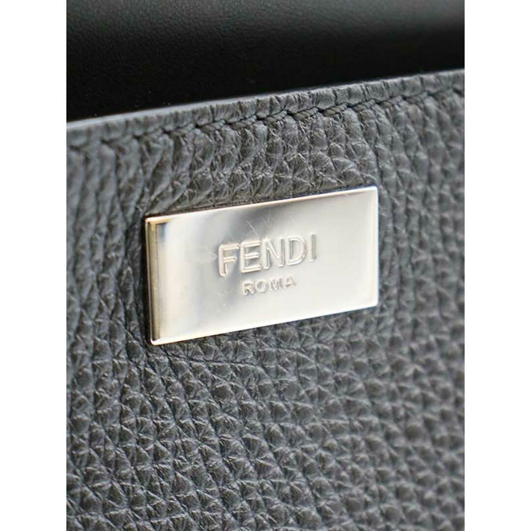 FENDI(フェンディ)のFENDI フェンディ Peekaboo Iconic Essential/2WAY ハンドバッグ  ブラック レディースのバッグ(ショルダーバッグ)の商品写真