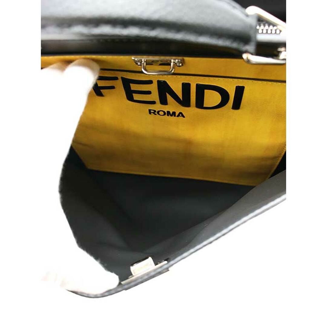 FENDI(フェンディ)のFENDI フェンディ Peekaboo Iconic Essential/2WAY ハンドバッグ  ブラック レディースのバッグ(ショルダーバッグ)の商品写真