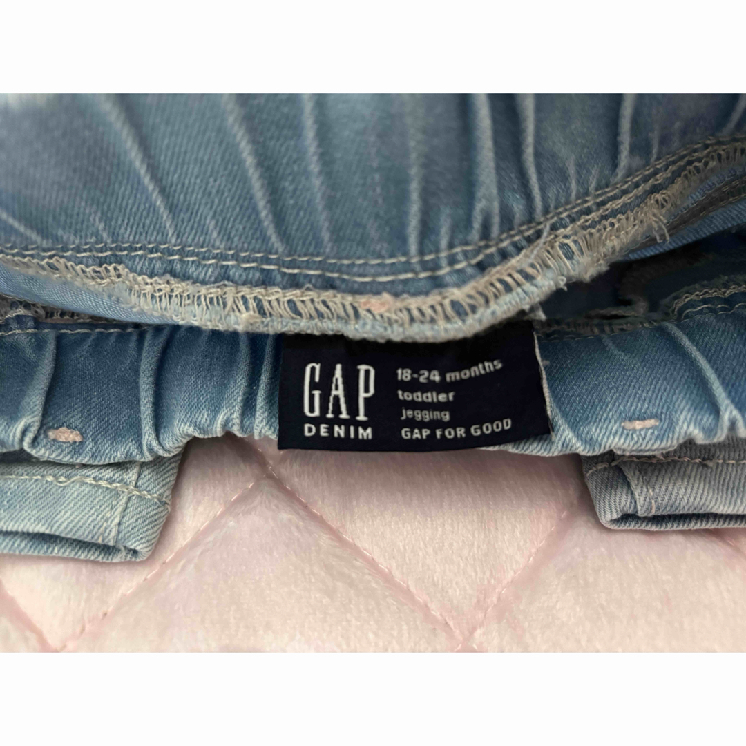 GAP Kids(ギャップキッズ)のGAP ギャップ　デニムパンツ　 キッズ/ベビー/マタニティのベビー服(~85cm)(パンツ)の商品写真