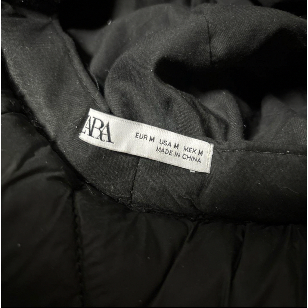 ZARA(ザラ)のZARA 暖かふかふか帽子　黒　キルティング　M レディースの帽子(ハット)の商品写真
