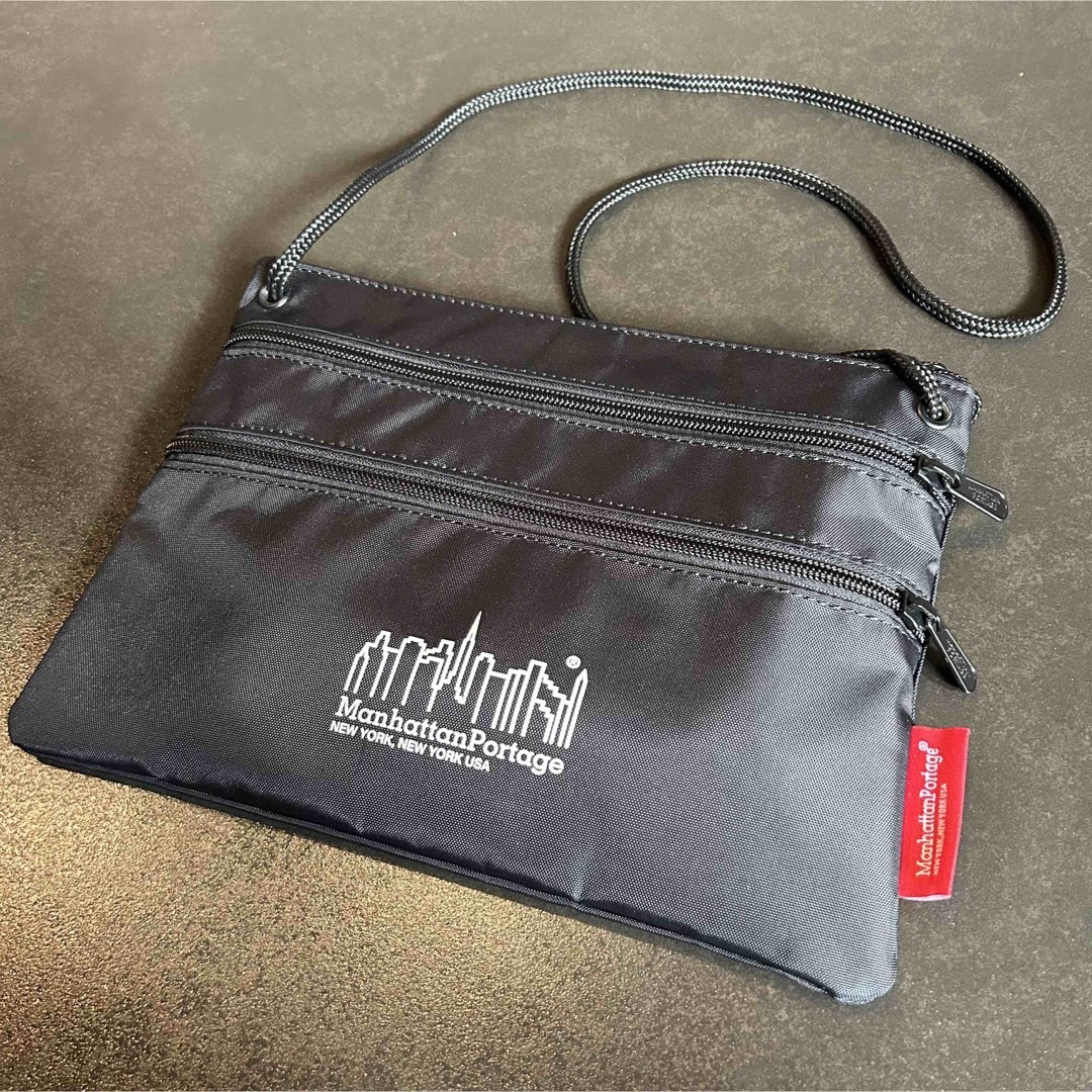 Manhattan Passage(マンハッタンパッセージ)のマンハッタン サコッシュ Lサイズ メンズのバッグ(ショルダーバッグ)の商品写真