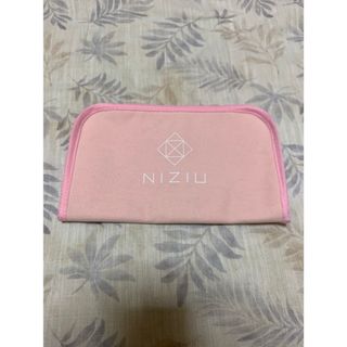 ニジュー(NiziU)のNiziU マルチポーチ(ポーチ)