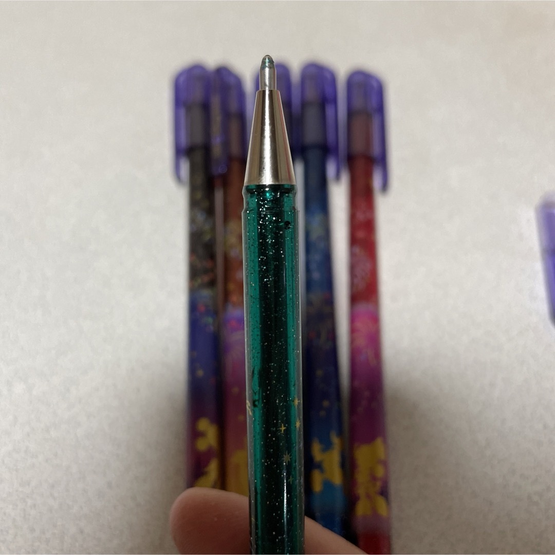 Disney(ディズニー)のディズニーカラーペン6色セット インテリア/住まい/日用品の文房具(ペン/マーカー)の商品写真