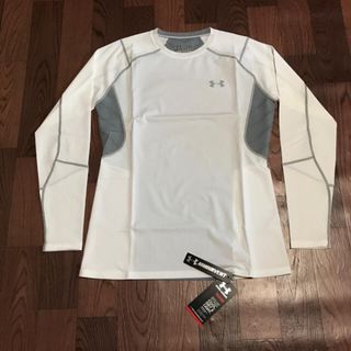 アンダーアーマー(UNDER ARMOUR)の60%オフ アンダーアーマー XL アンダーシャツ 長袖 ロングスリーブ インナ(バレーボール)