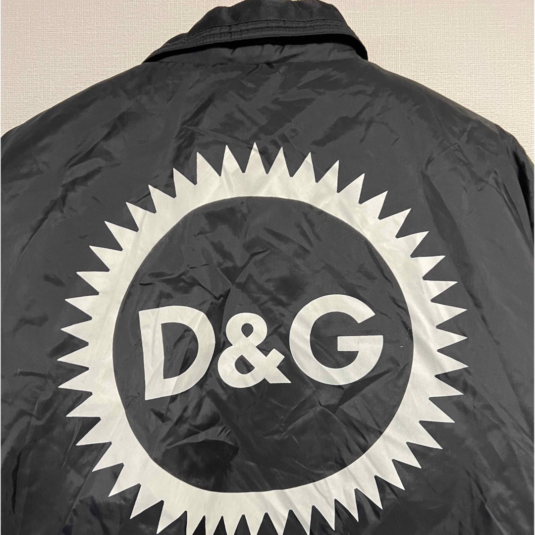 D&G(ディーアンドジー)の90s D&Gドルチェアンドガッバーナ ビッグロゴプリント ナイロン ジャケット メンズのジャケット/アウター(ナイロンジャケット)の商品写真