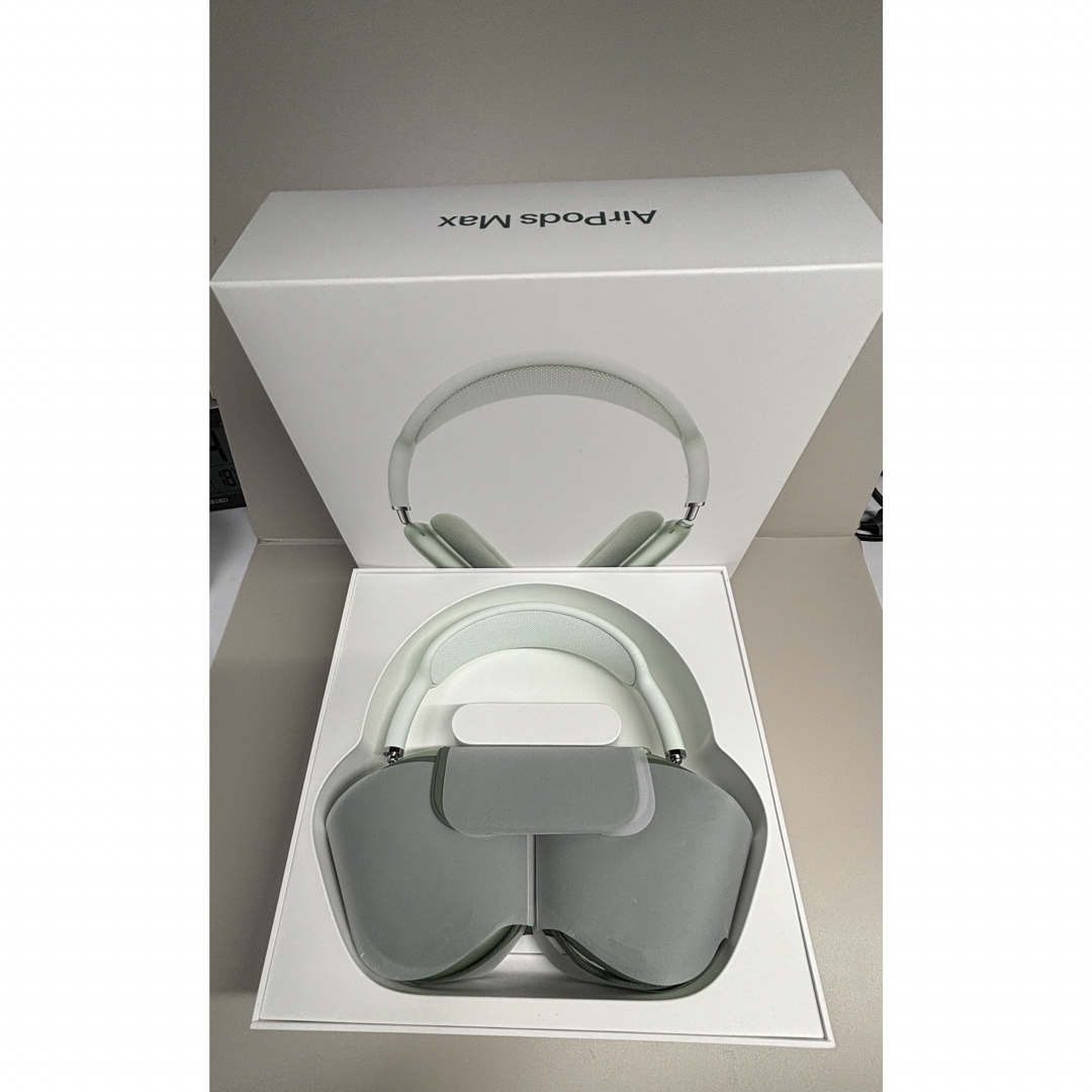 ヘッドフォン/イヤフォンほぼ新品 Apple AirPods Max グリーン