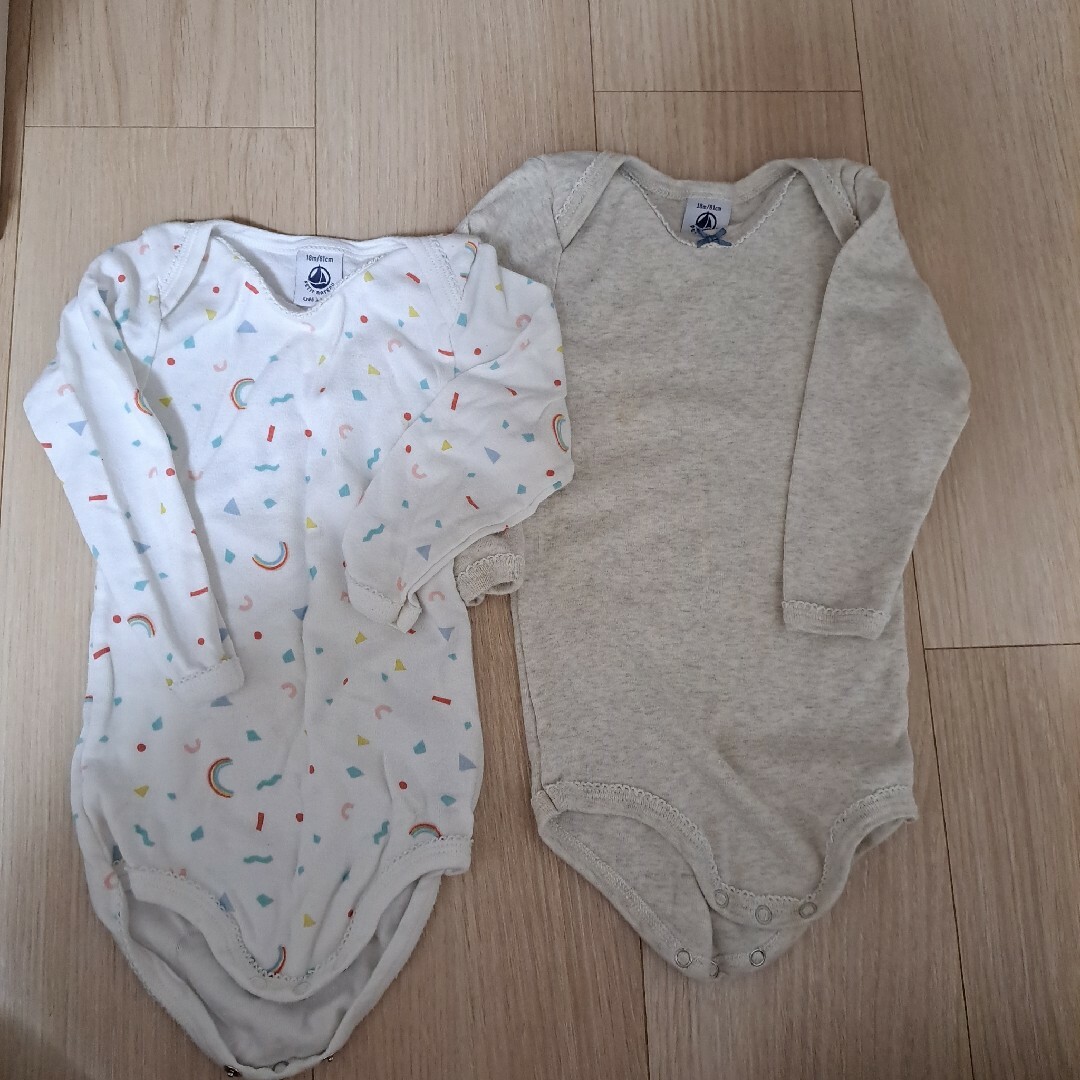 PETIT BATEAU(プチバトー)のプチバトー長袖ボディ18ヶ月 81cm (18mois)2枚セット キッズ/ベビー/マタニティのベビー服(~85cm)(ロンパース)の商品写真