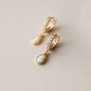 ピアス　フープ　オパール　ゴールド　ジルコニア　エキゾチック(ピアス)