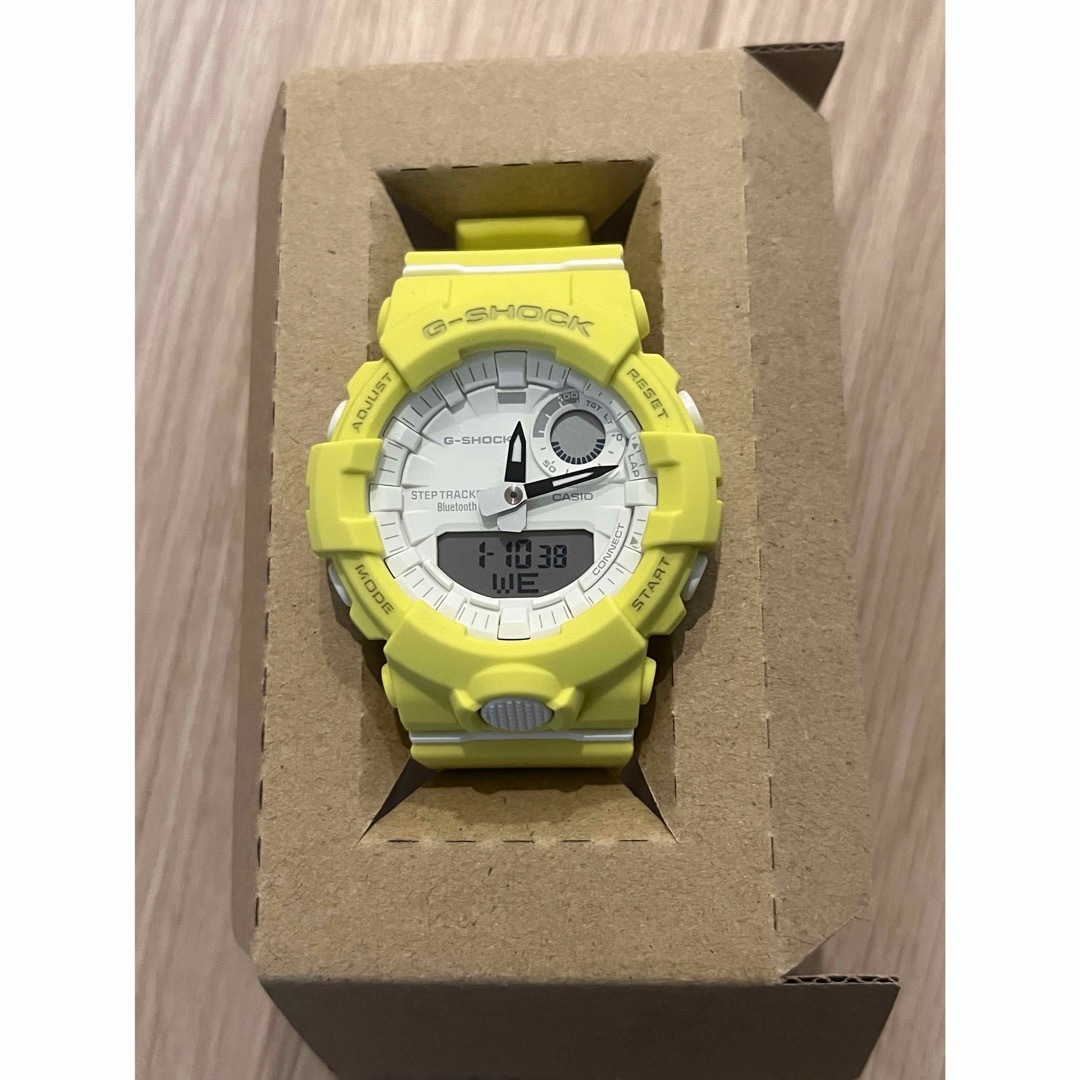 G-SHOCK(ジーショック)の新品カシオG-SHOCK GMA-B800-9AJR   Bluetooth搭載 メンズの時計(腕時計(デジタル))の商品写真