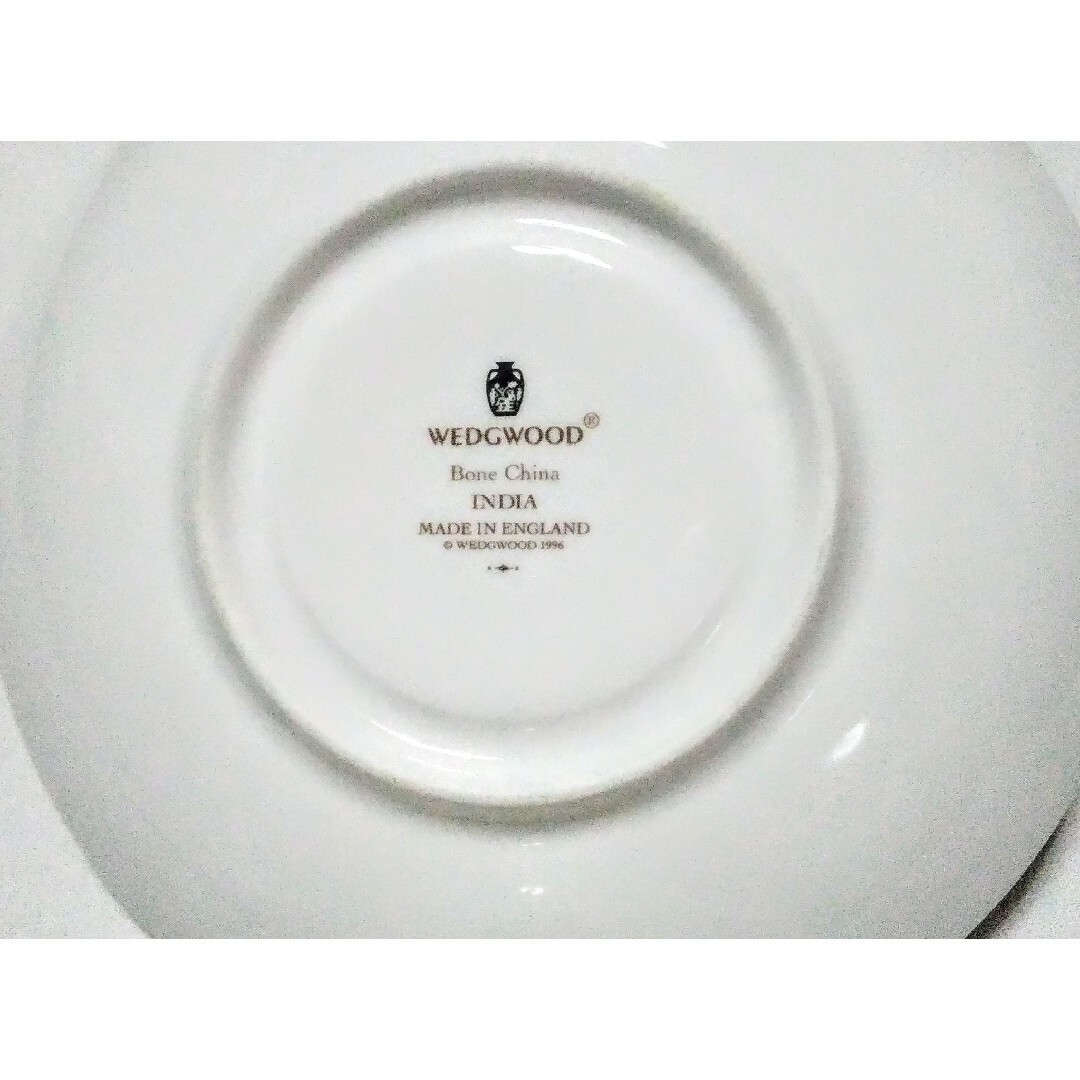 WEDGWOOD(ウェッジウッド)の大人気のブランド食器廃盤品(ウェッジウッド 黒壺インディアカップ&ソーサー)格安 インテリア/住まい/日用品のキッチン/食器(グラス/カップ)の商品写真