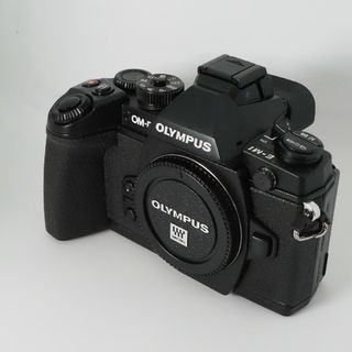 オリンパス(OLYMPUS)のOLYMPUS OM-D EM-1（初代）付属品あり（美品）(ミラーレス一眼)