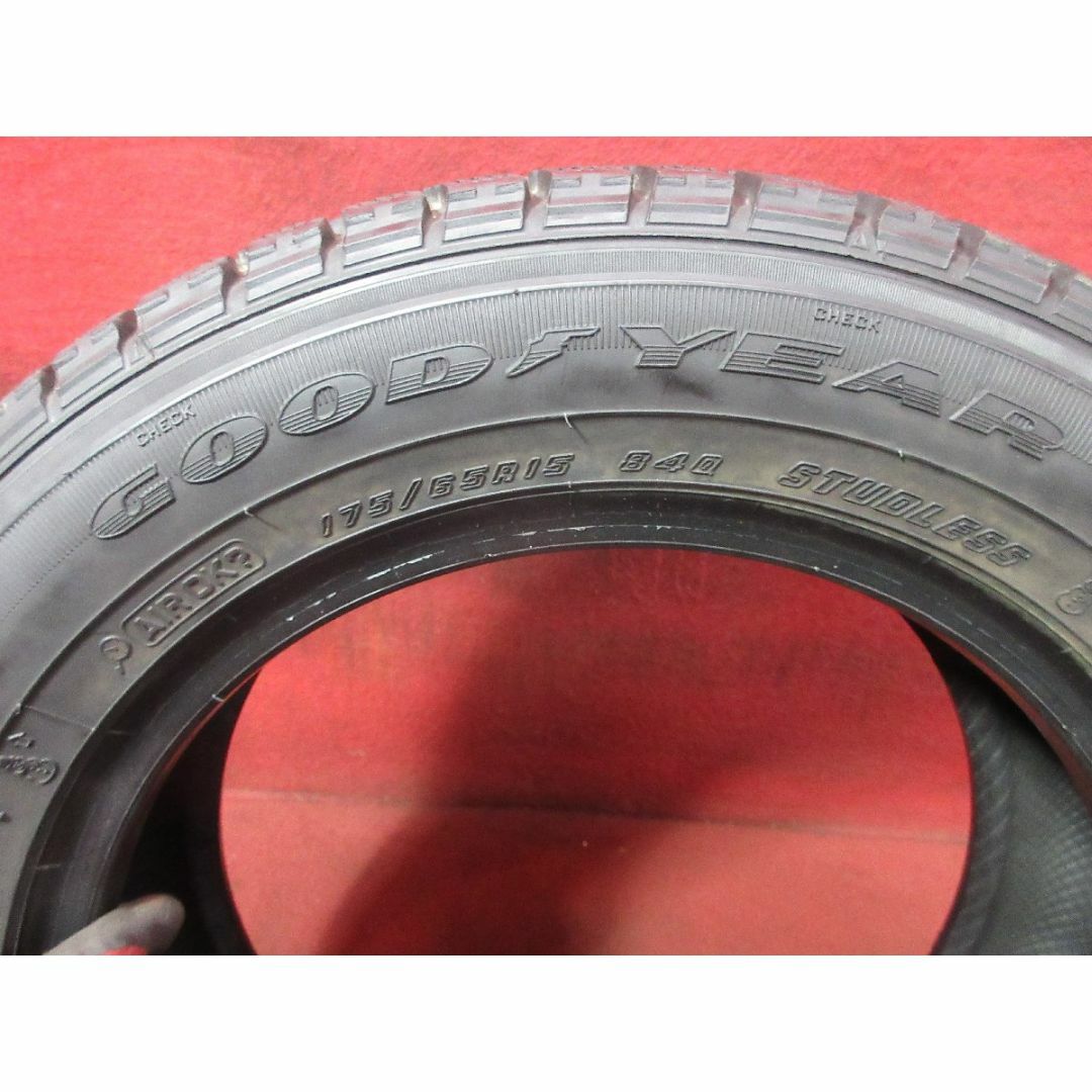 Goodyear(グッドイヤー)のスタッドレス 2本 中古タイヤ 175/65R15 グッドイヤー ★3153Y 自動車/バイクの自動車(タイヤ)の商品写真