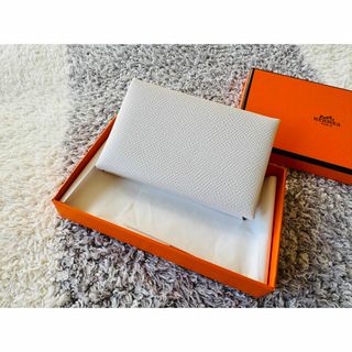 エルメス(Hermes)のHERMESカードケースCALVI名刺入れカルヴィホルダー財布エルメス小銭入れ(名刺入れ/定期入れ)