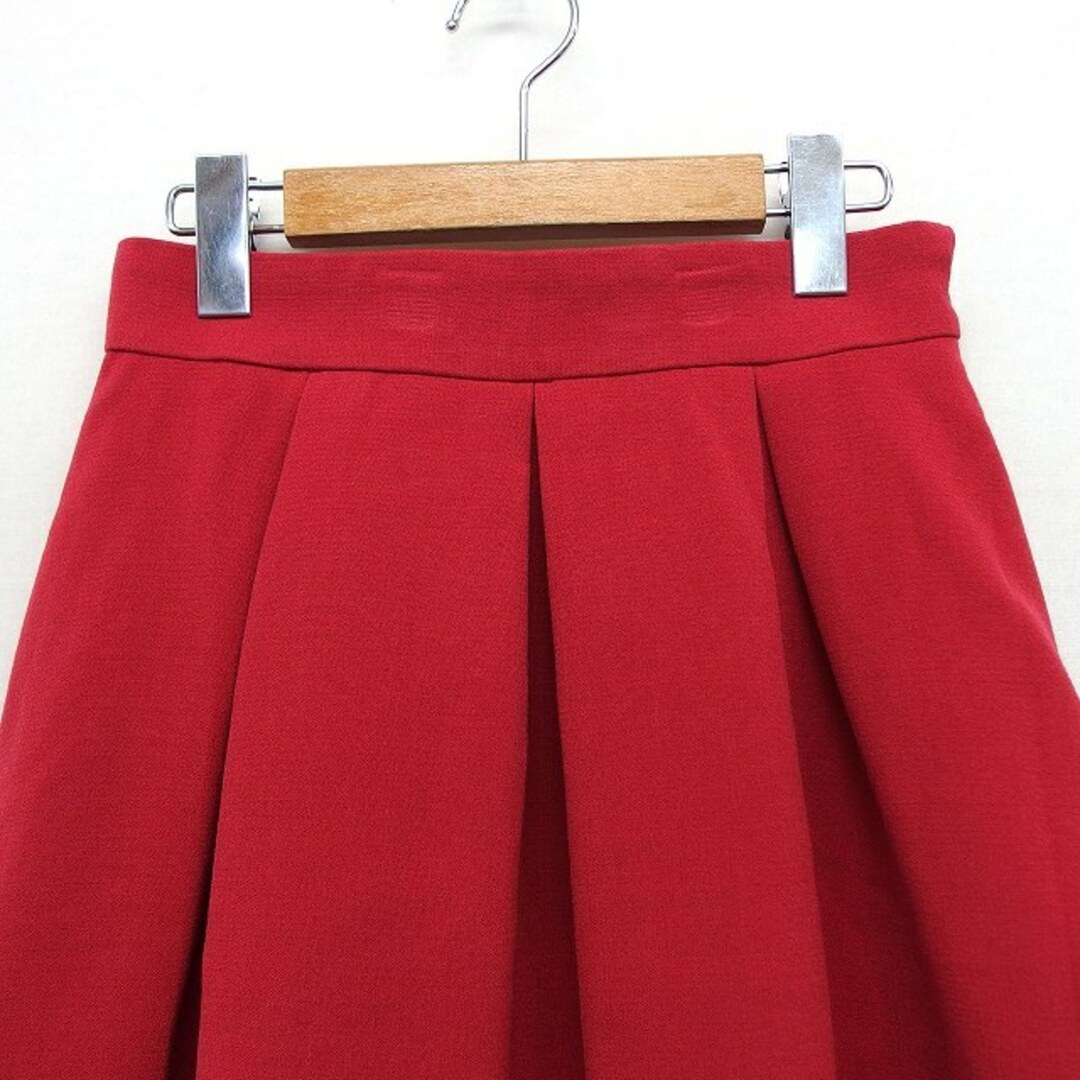 Techichi(テチチ)のテチチ Te chichi タグ付き フレア スカート 膝丈 シンプル タック レディースのスカート(ひざ丈スカート)の商品写真