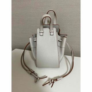 ロエベ(LOEWE)のロエベ　LOEWE　　ハンモックミニ　ライトゴースト(ショルダーバッグ)