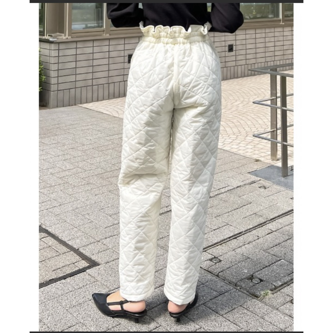 Re:EDIT(リエディ)のRe:EDIT リエディ 未使用  中綿キルティングテーパードパンツ　SC レディースのパンツ(カジュアルパンツ)の商品写真