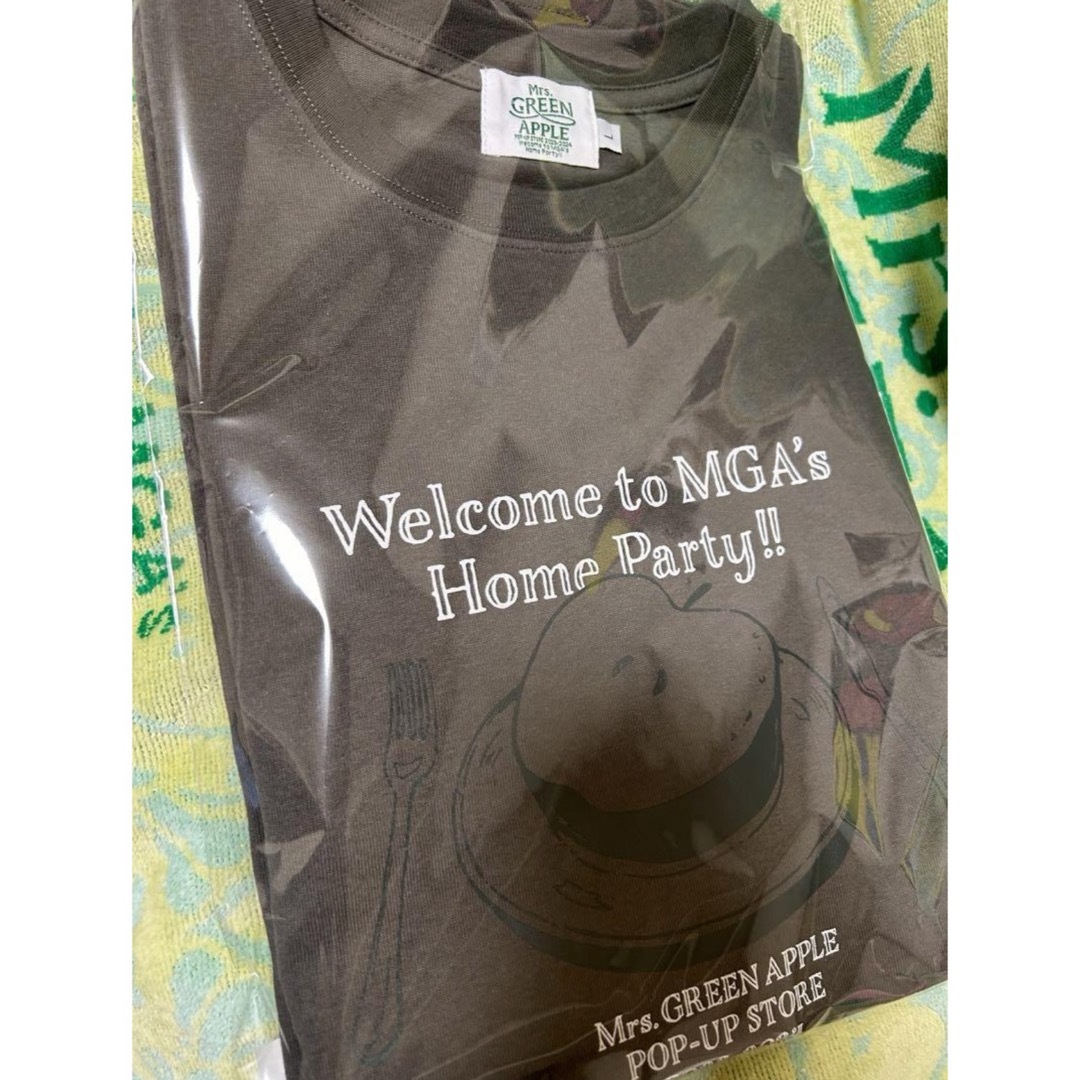 Mrs GREEN APPLEのpopupStoreでのＴシャツ未使用品です。