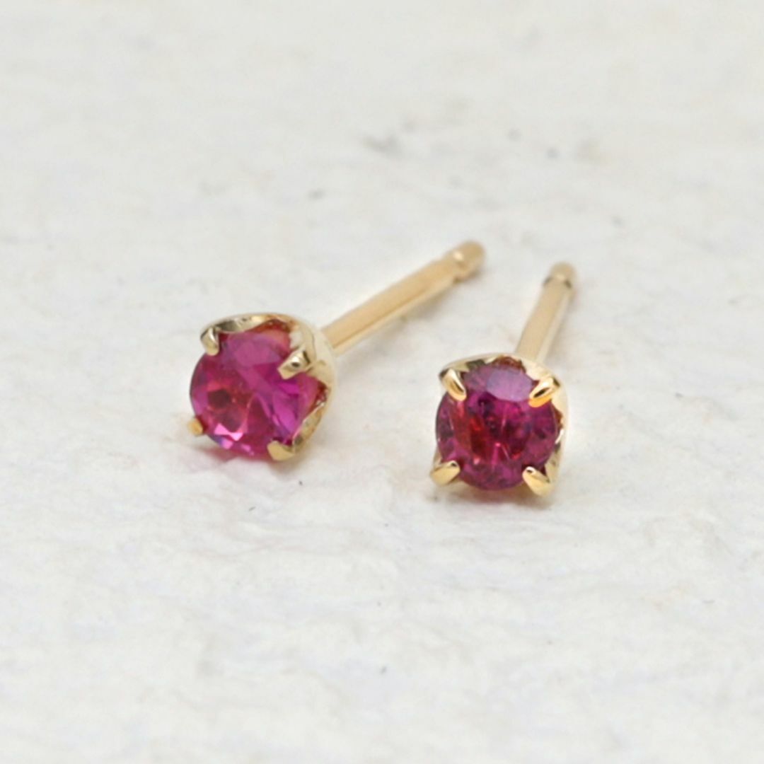 ピアス【2.5mm】ルビーのシンプルスタッドピアス K18YG