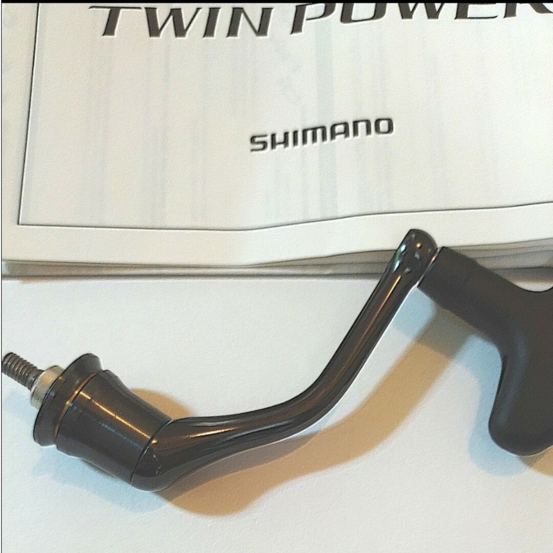 SHIMANO(シマノ)の新品　未使用品　シマノ　20ツインパワー4000xg スポーツ/アウトドアのフィッシング(リール)の商品写真