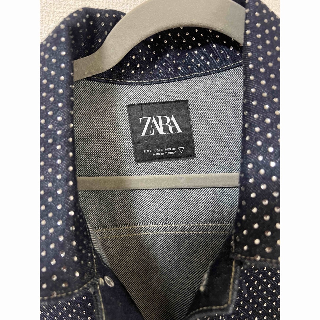 ZARA(ザラ)のZARA ビジュー　デニムジャケット　s メンズのジャケット/アウター(Gジャン/デニムジャケット)の商品写真