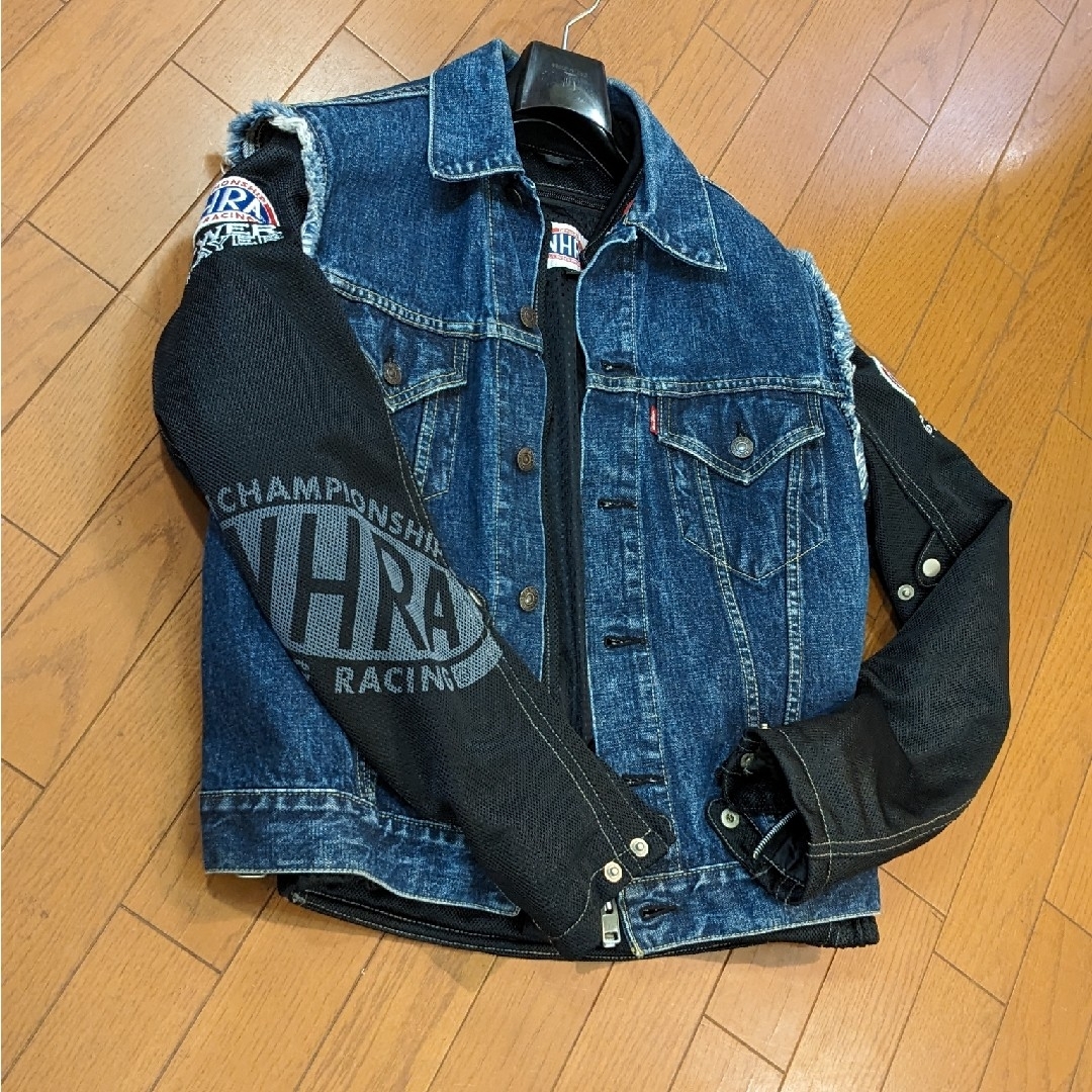 Levi's(リーバイス)のLEVI’S デニム★ベスト★バック刺繍あり★USED美品♥ メンズのトップス(ベスト)の商品写真