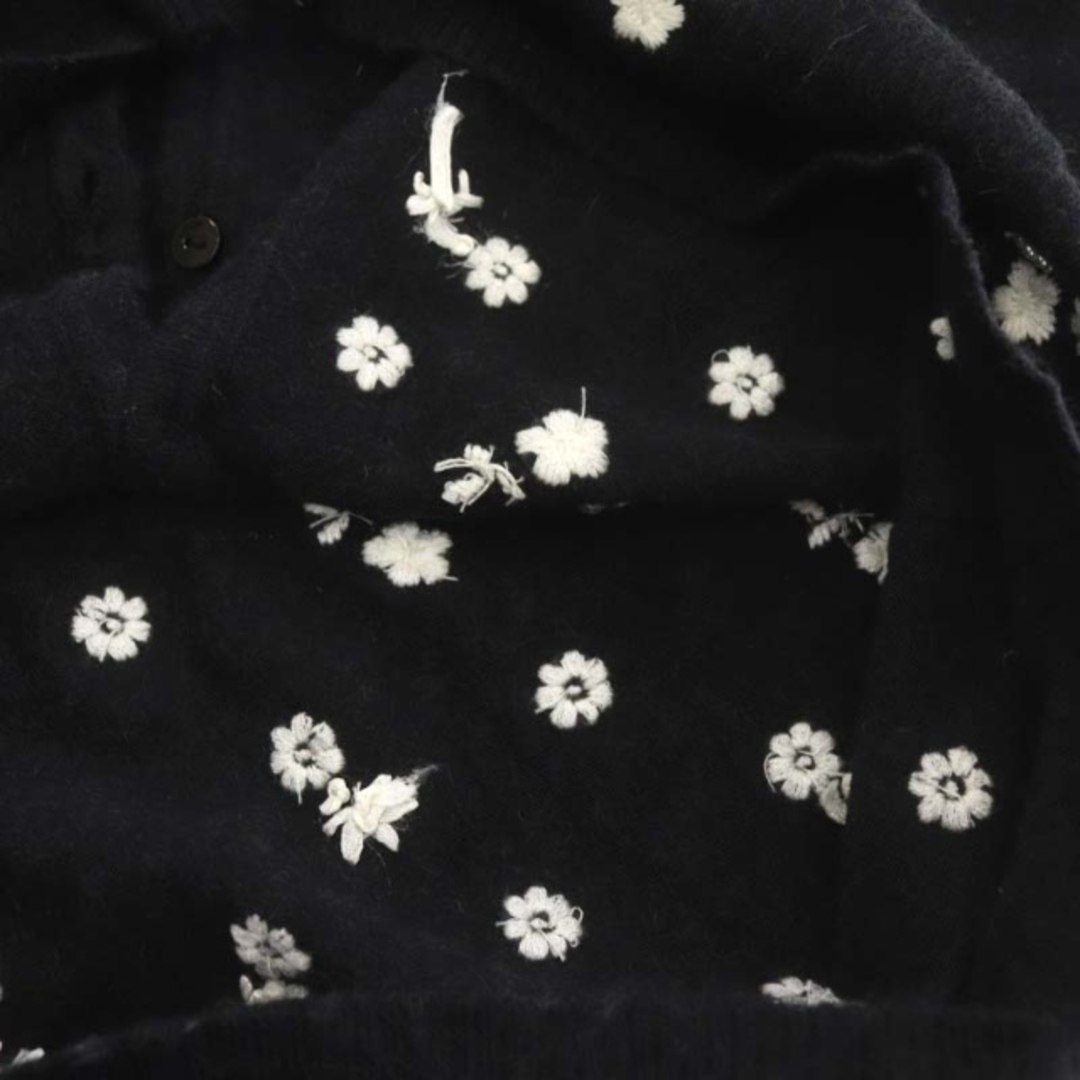 TOCCA(トッカ)のトッカ パールフラワー刺繍カーディガン ニット セーター 長袖 XS 黒 白  レディースのトップス(カーディガン)の商品写真