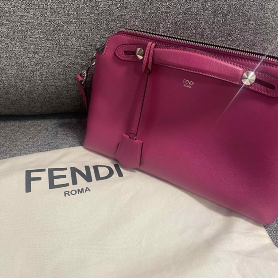FENDI(フェンディ)のFENDI by the way レディースのバッグ(ハンドバッグ)の商品写真